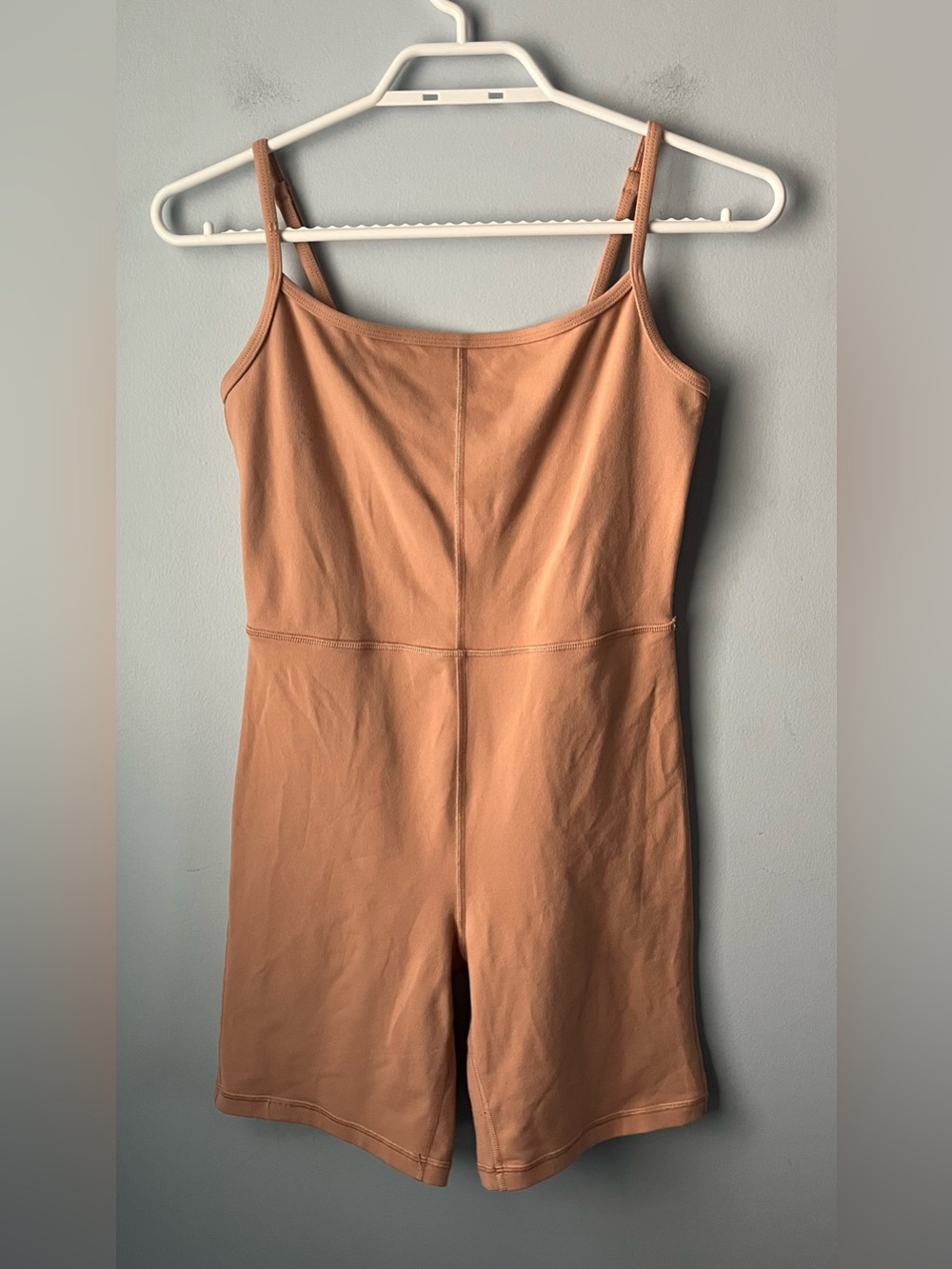 Wilfred Free Freestyle 3” Romper Bodycon Stretch Aritzia Dulce Brown Tan Size S